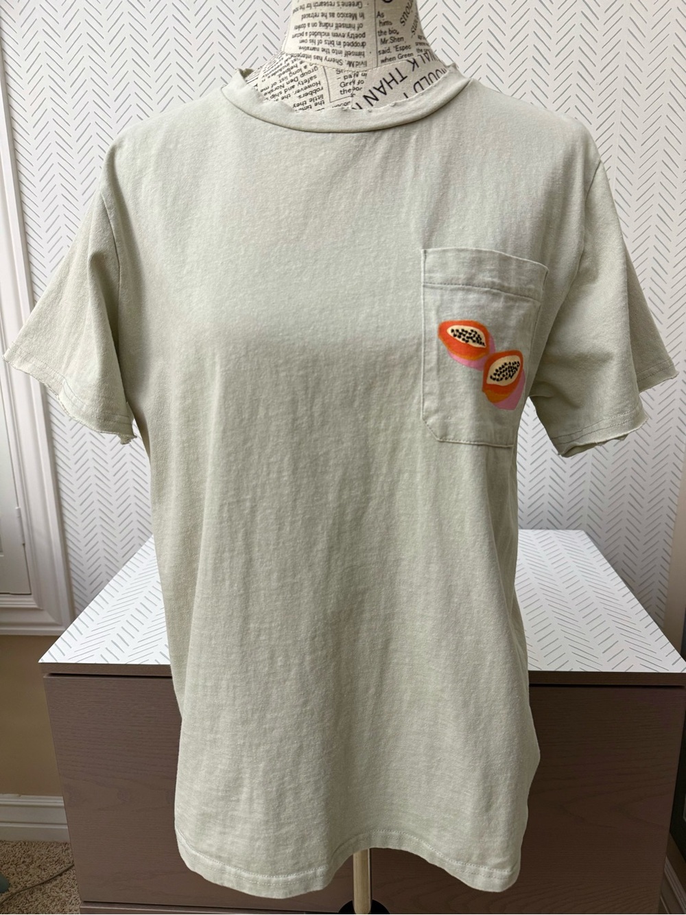 Women’s ROOLEE  Tee T-shirt Papaya Embroidered Pocket Sage Green Distressed L